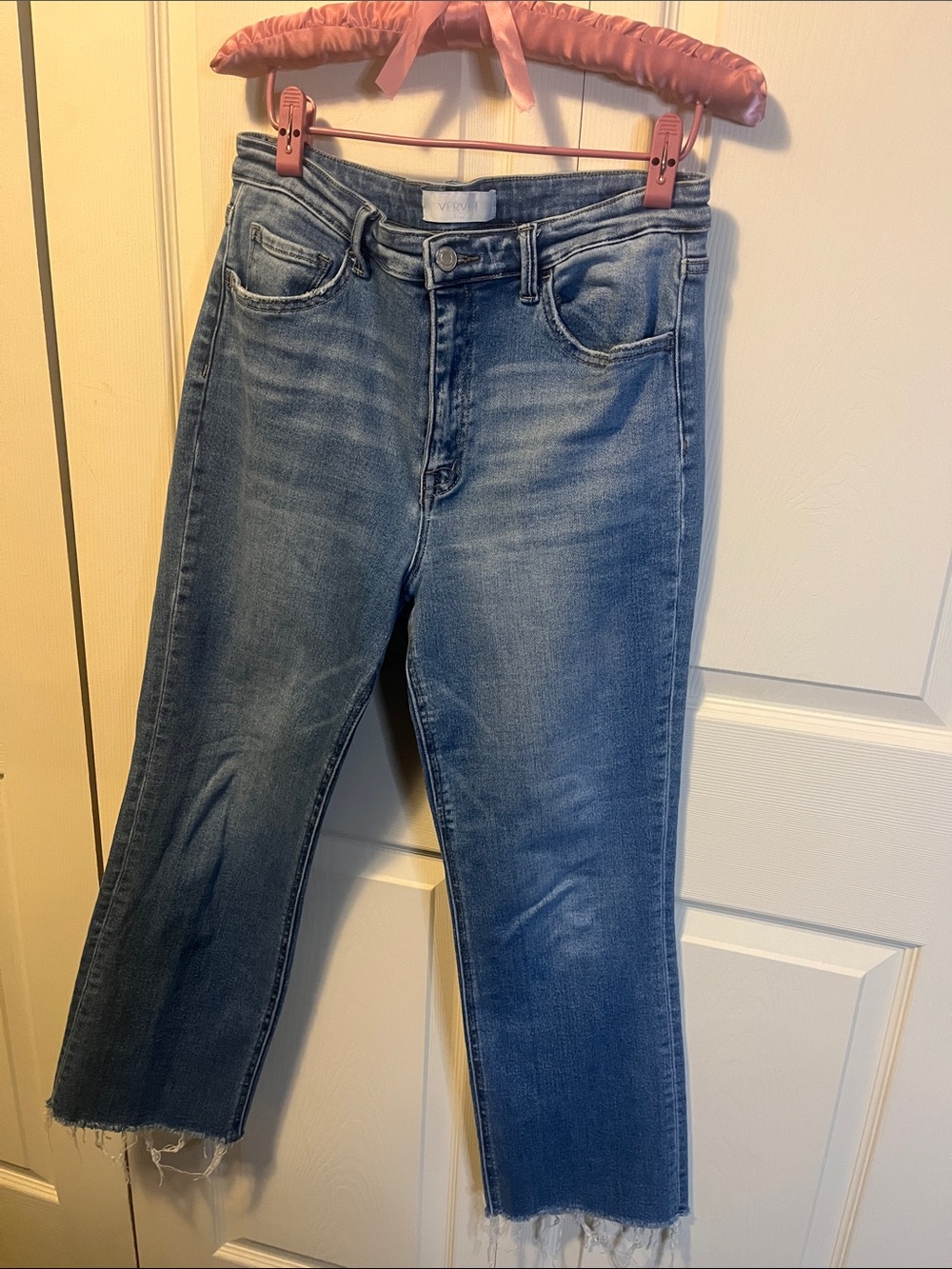 Women's Mid Blue Straight-Leg Jeans with Frayed Hem